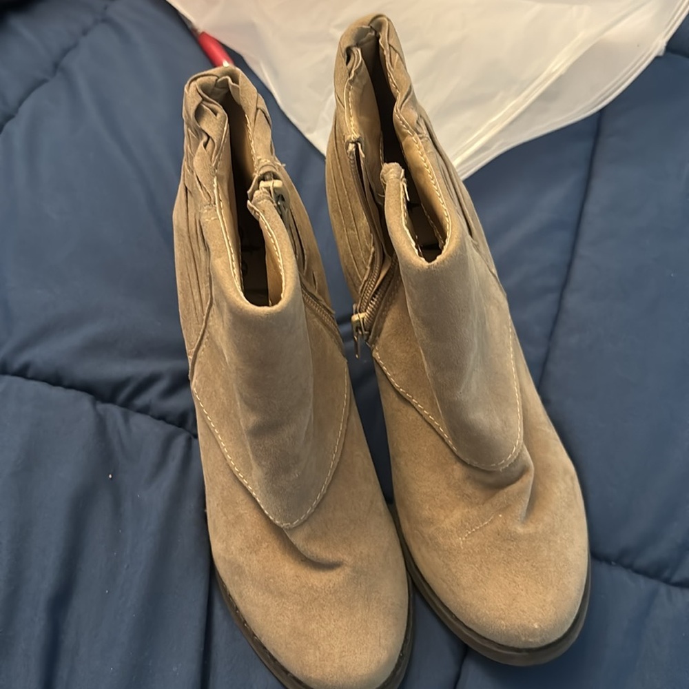 Taupe booties size 7/8 M 
About 2 inch thick heel. Cute. Slightly used.